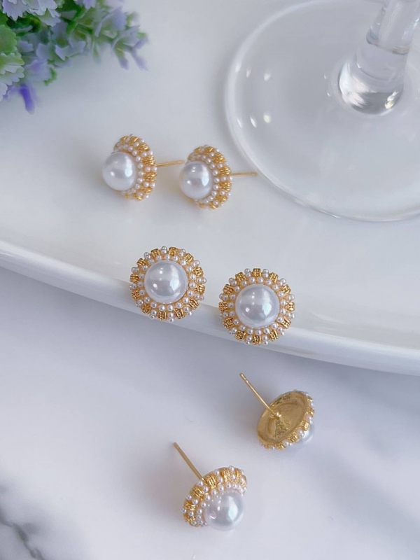 ARETES LONBARDINA